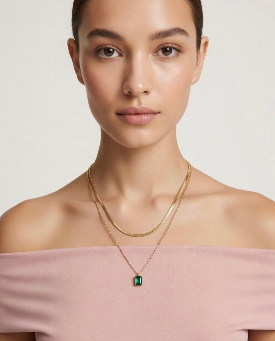 Elegant Layered Gold Necklace with Emerald Pendant
