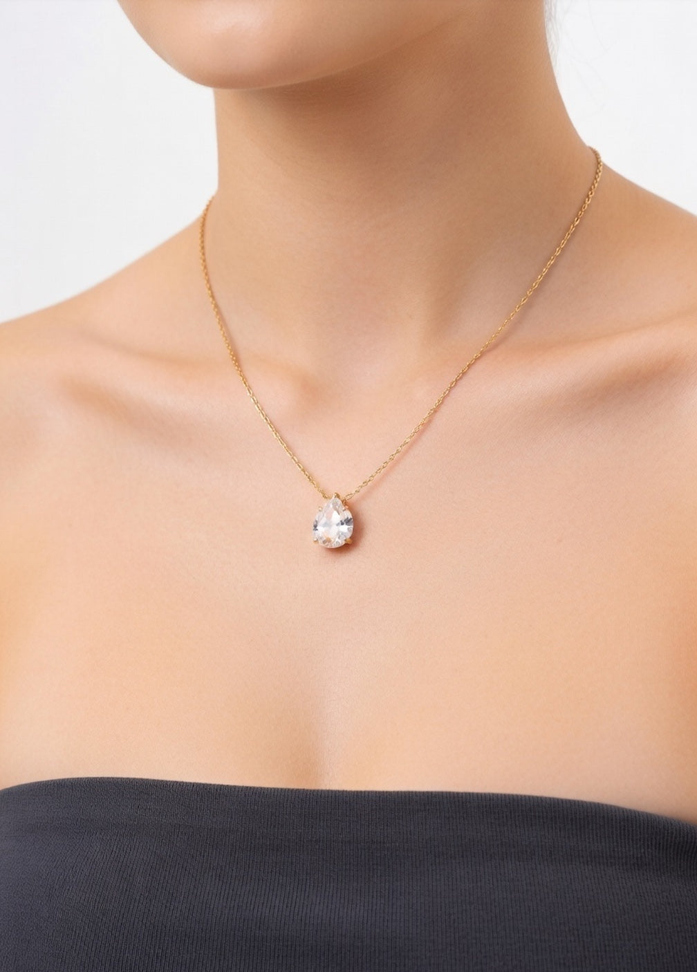 Dainty Gold Teardrop Crystal Pendant Necklace